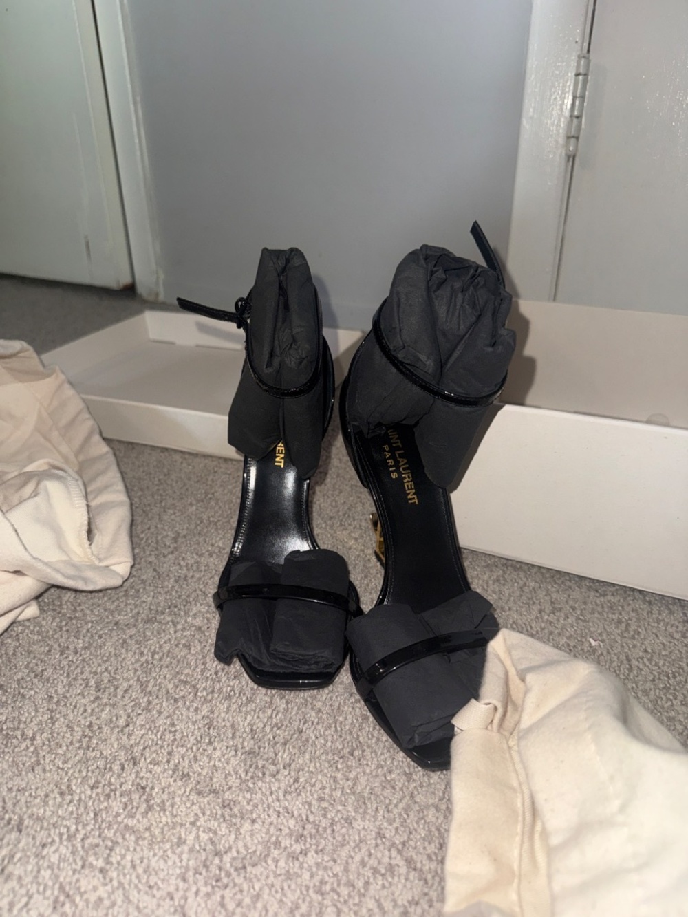 YSL heels - Picture 3 of 4